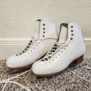 GAM Women's Recreational Figure Skate 8